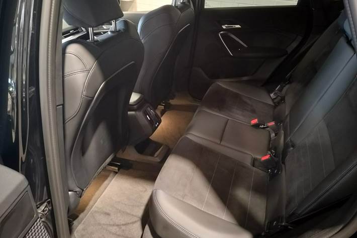 Sort BMW iX1 fra 2025