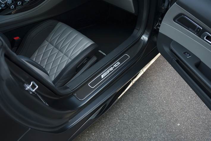 Grå Mercedes AMG GT C fra 2018