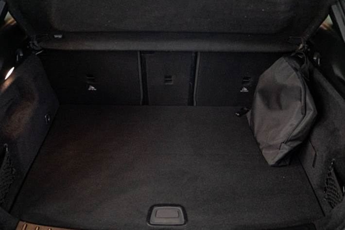 Hvid Mercedes EQA250 fra 2022