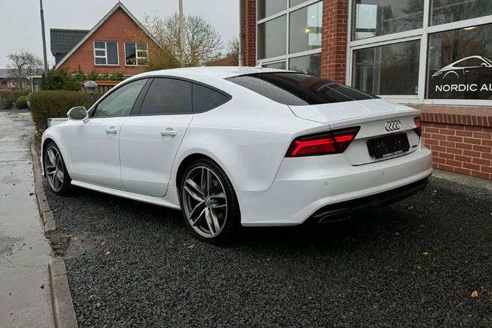 Hvid Audi A7 fra 2017
