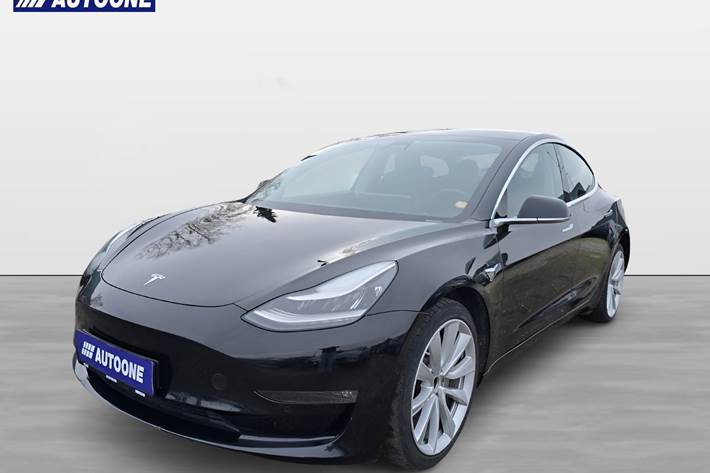 undefined Tesla Model 3 fra 2019 set udefra