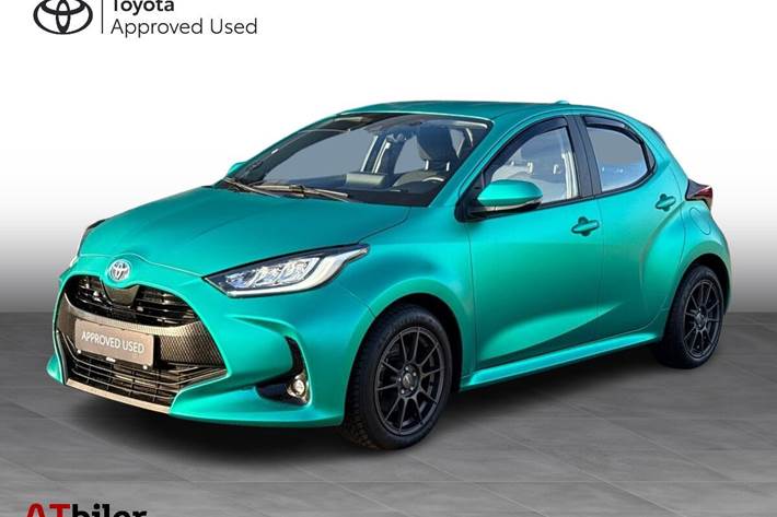 Grøn Toyota Yaris fra 2023