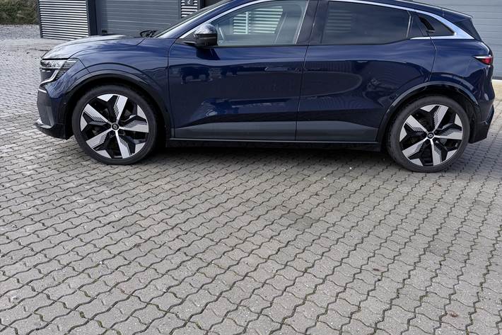 Blå Renault Mégane fra 2022