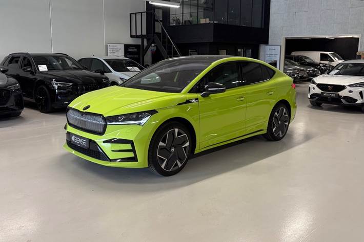 Gul Skoda Enyaq fra 2022 set udefra