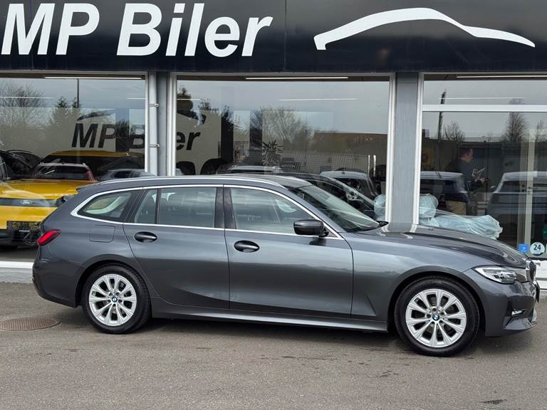BMW 320d 2,0 Touring Connected aut.