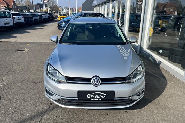 Sølv VW Golf VII fra 2020