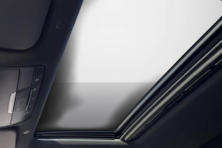 Grå Mercedes EQC400 fra 2022