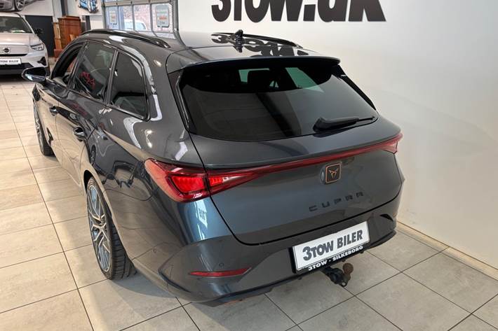 Grå Cupra Leon fra 2021