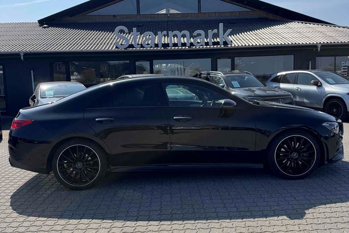 Sort Mercedes CLA220 fra 2020