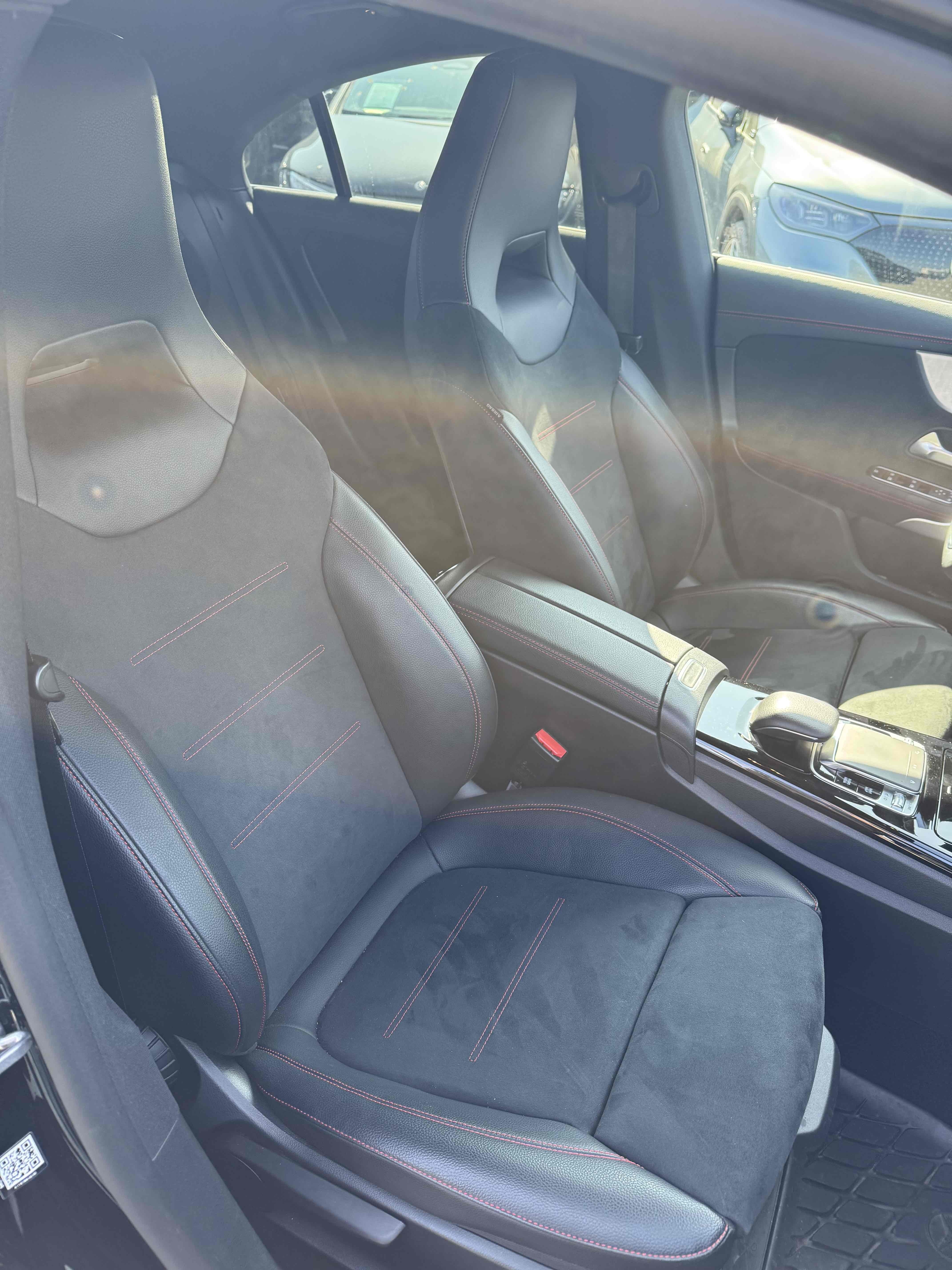 Sort Mercedes CLA220 fra 2020