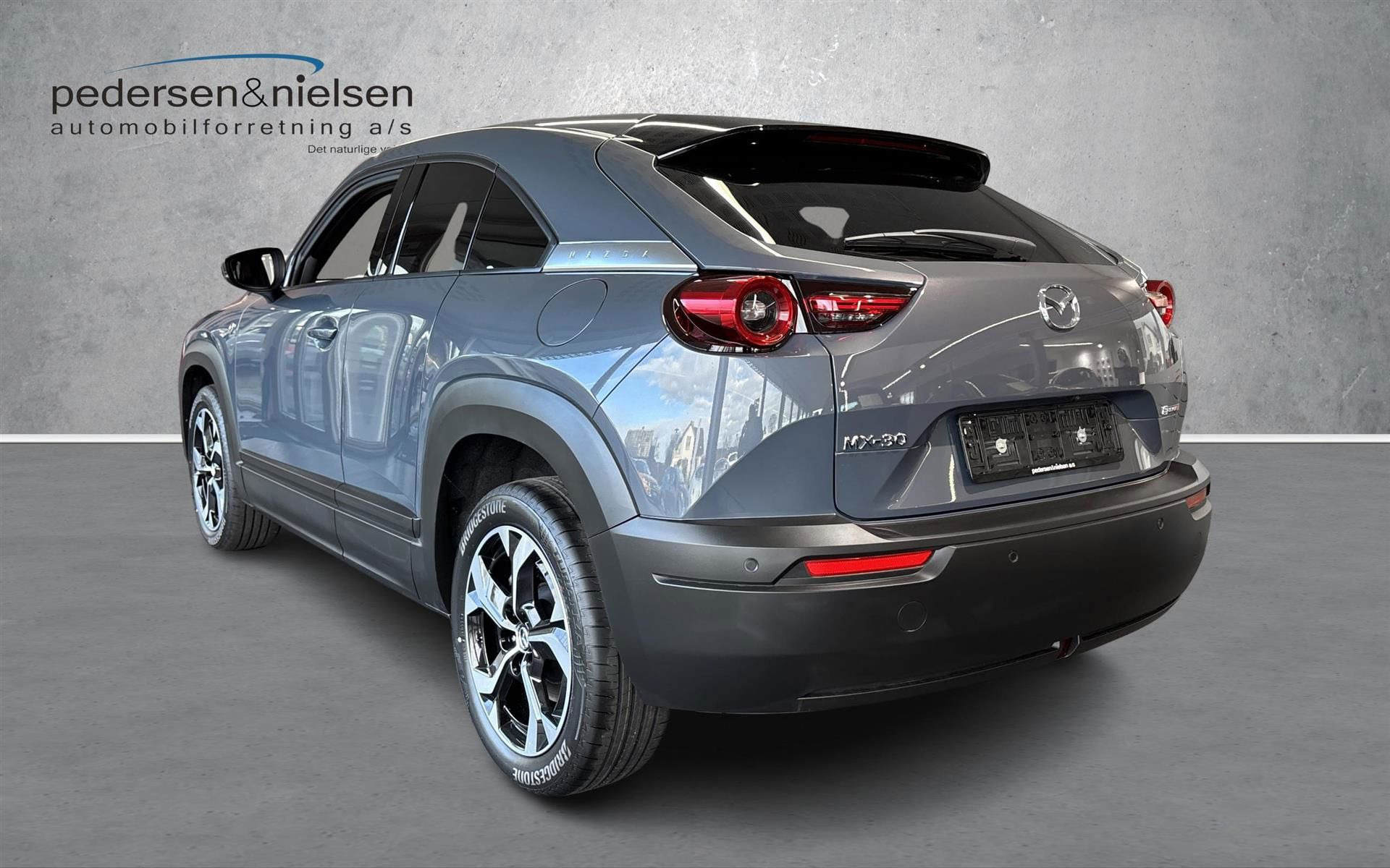 Grå Mazda MX-30 fra 2025