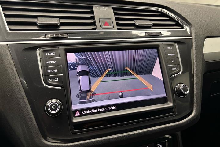 Grå VW Tiguan fra 2017