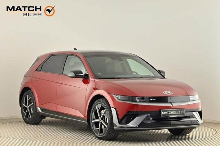 Rød Hyundai Ioniq 5 fra 2025