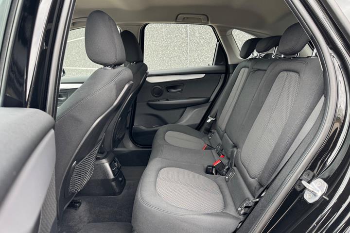 Sort BMW 220d fra 2017
