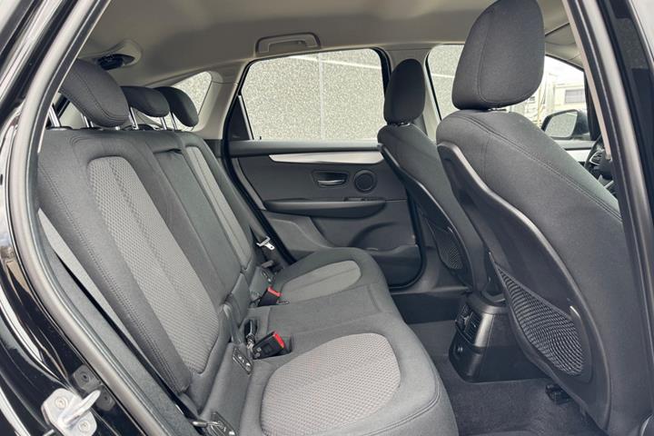 Sort BMW 220d fra 2017