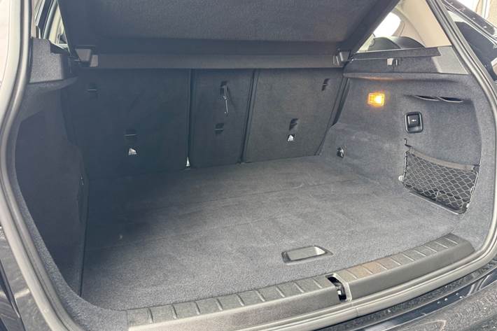 Sort BMW 220d fra 2017