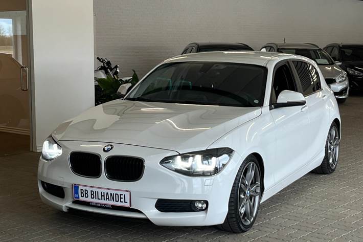 undefined BMW 118d fra 2014 set udefra