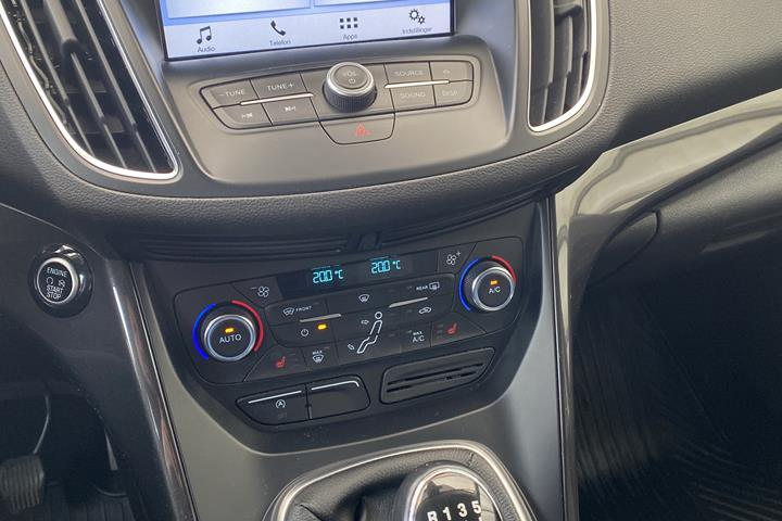 Hvid Ford C-MAX fra 2018