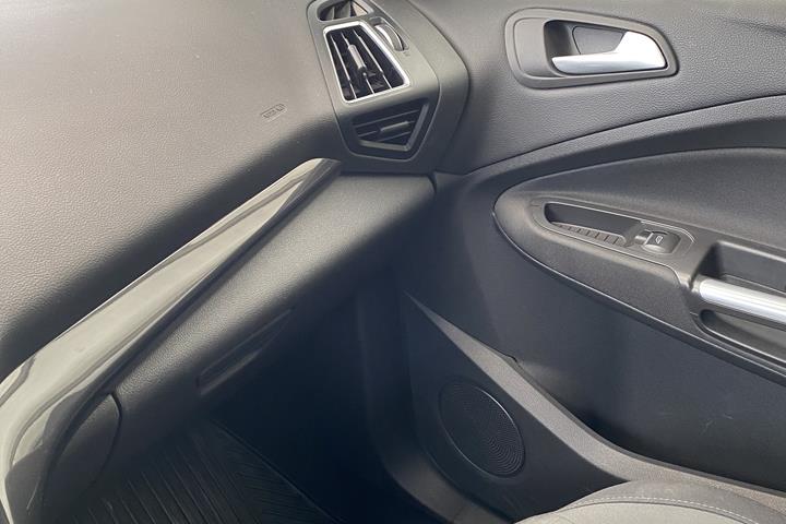 Hvid Ford C-MAX fra 2018