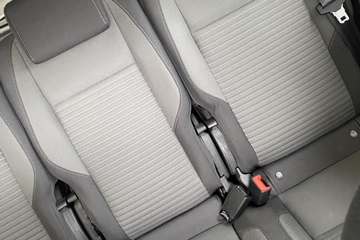 Hvid Ford C-MAX fra 2018