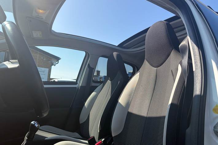 Hvid Peugeot 108 fra 2016