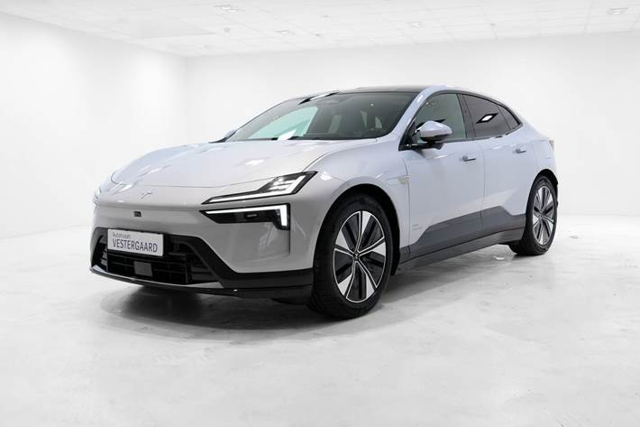 Hvid Polestar 4 fra 2025 set udefra