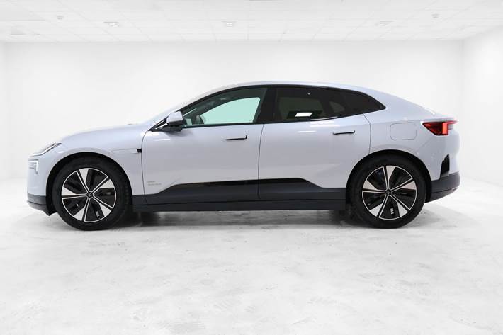 Hvid Polestar 4 fra 2025