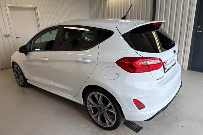 Hvid Ford Fiesta fra 2018
