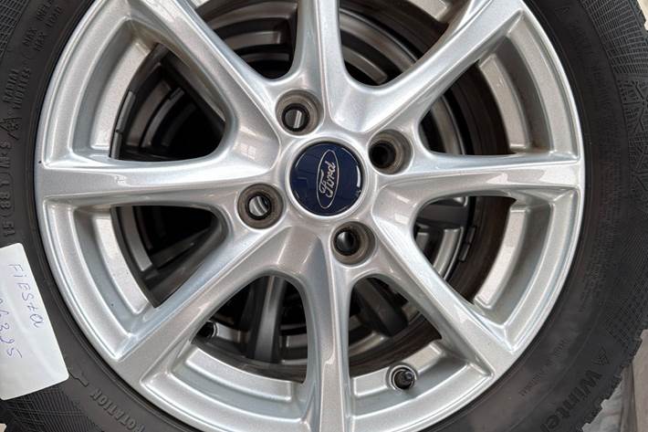 Hvid Ford Fiesta fra 2018