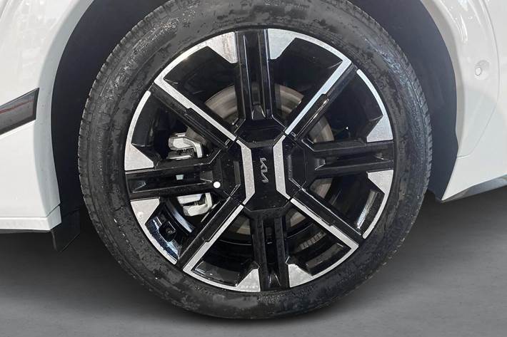 Hvid Kia EV6 fra 2025