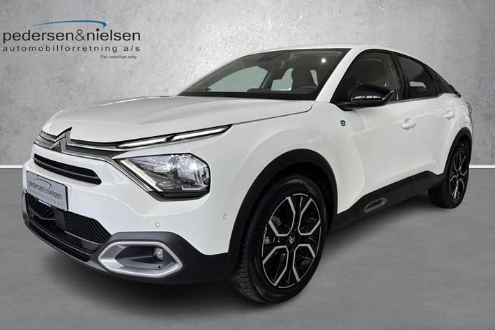 Hvid Citroën ë-C4 fra 2024 set udefra