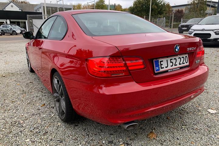 undefined BMW 320d fra 2011