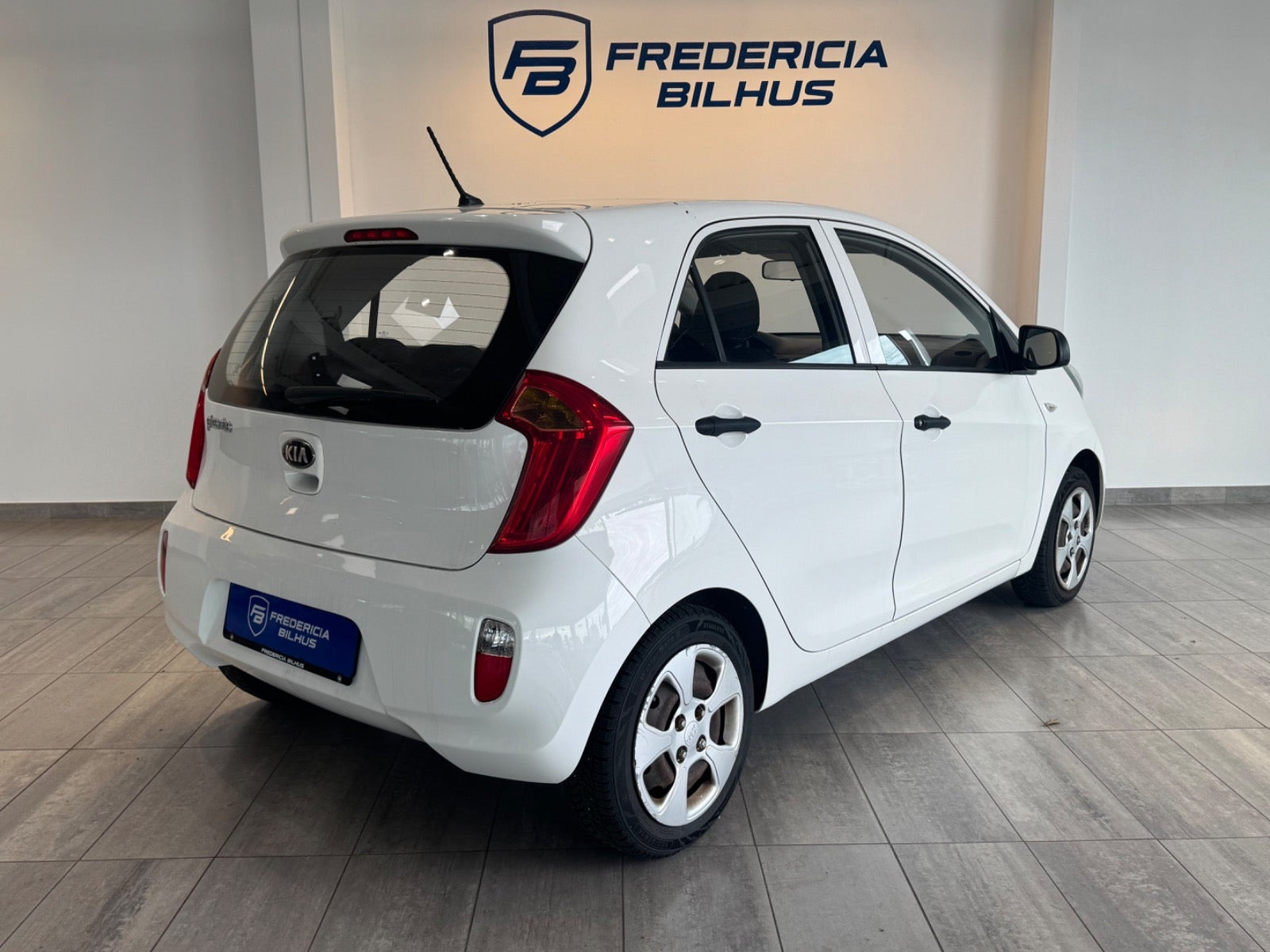 Hvid Kia Picanto fra 2014