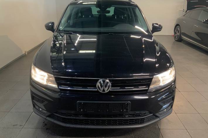 Sort VW Tiguan fra 2019