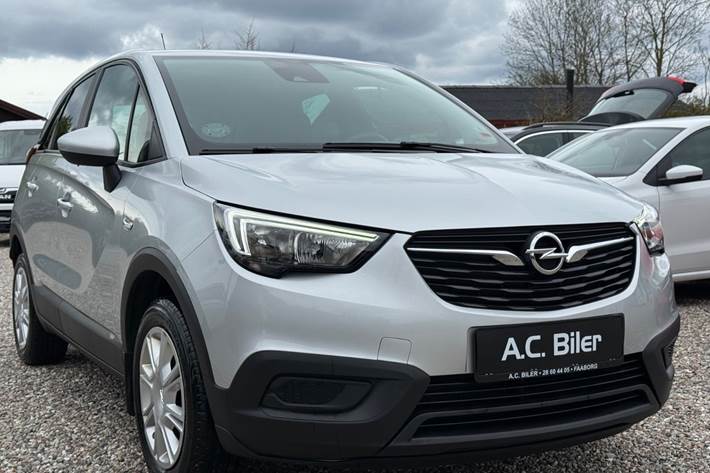 Grå Opel Crossland X fra 2018