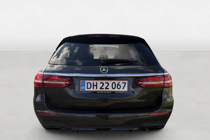undefined Mercedes E300 e fra 2022