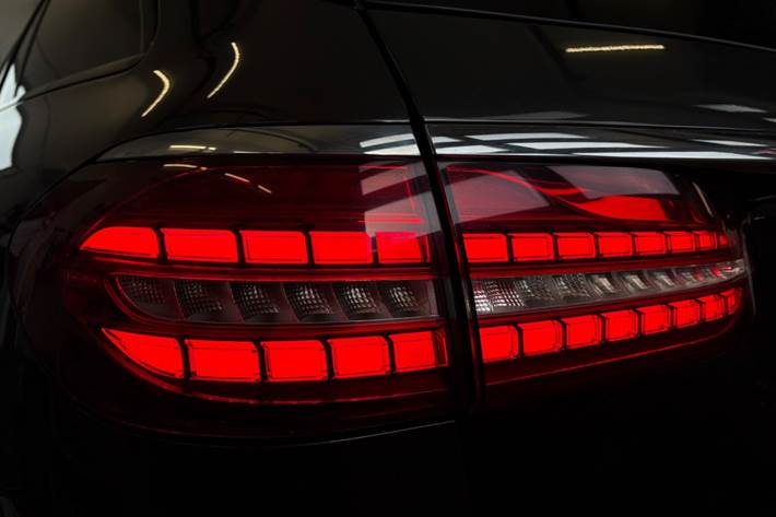 undefined Mercedes E300 e fra 2022