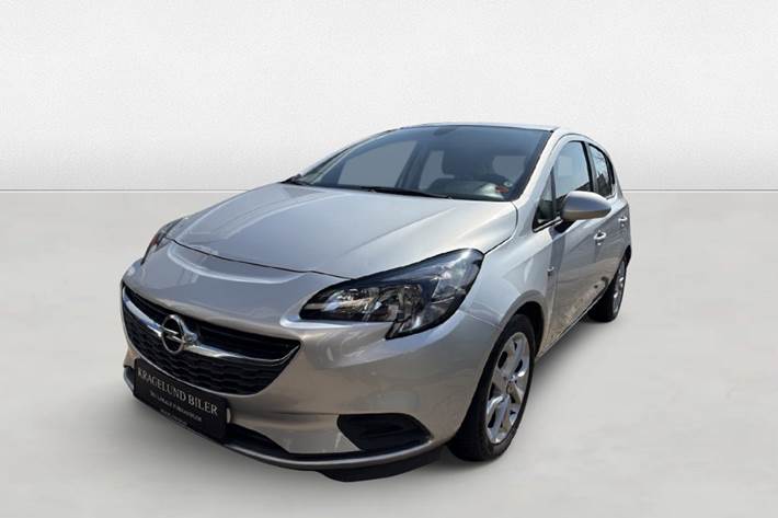 Grøn Opel Corsa fra 2015 set udefra