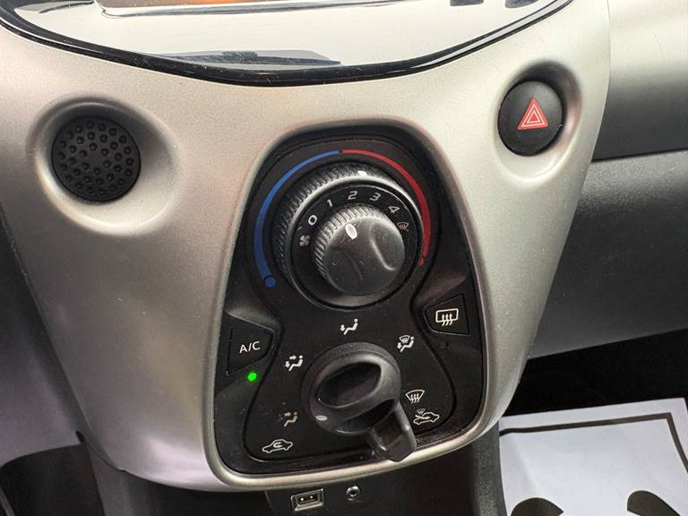 Toyota Aygo 1,0 VVT-i x