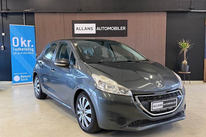 Grå Peugeot 208 fra 2012