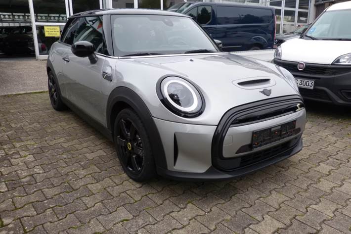Sort Mini Cooper SE fra 2023