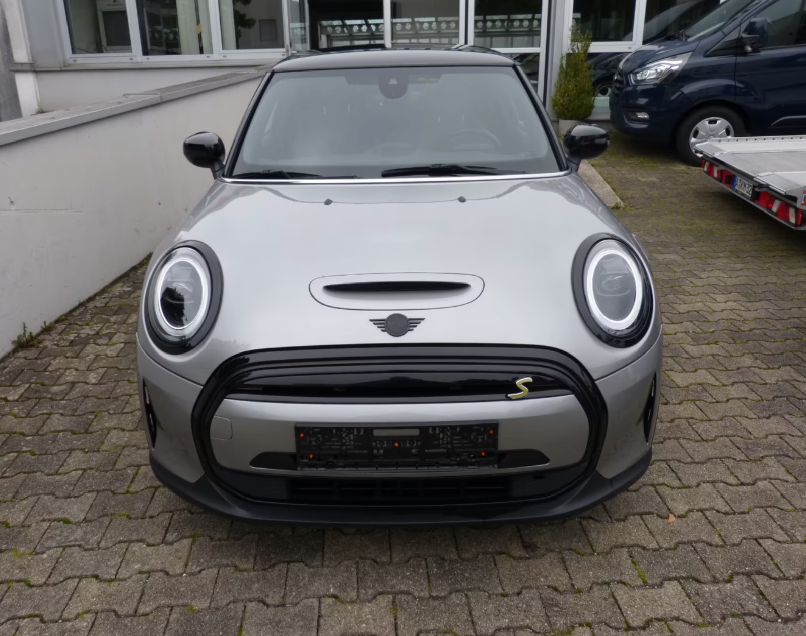 Sort Mini Cooper SE fra 2023