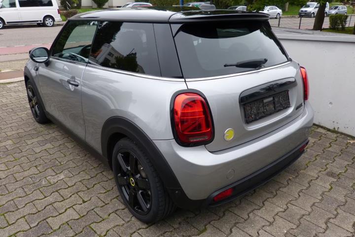Sort Mini Cooper SE fra 2023