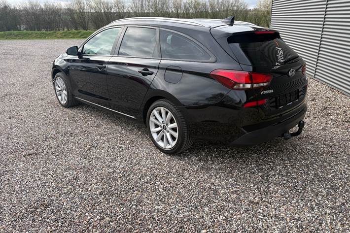 Sort Hyundai i30 fra 2020