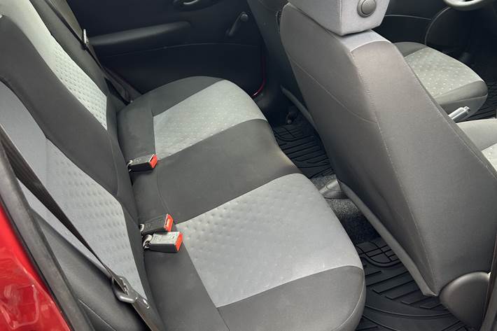 Grå Fiat Punto fra 2007