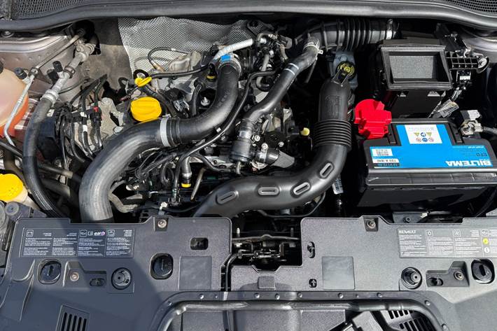 Grå Renault Clio IV fra 2014