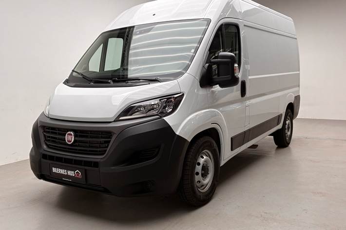 Hvid Fiat Ducato fra 2021