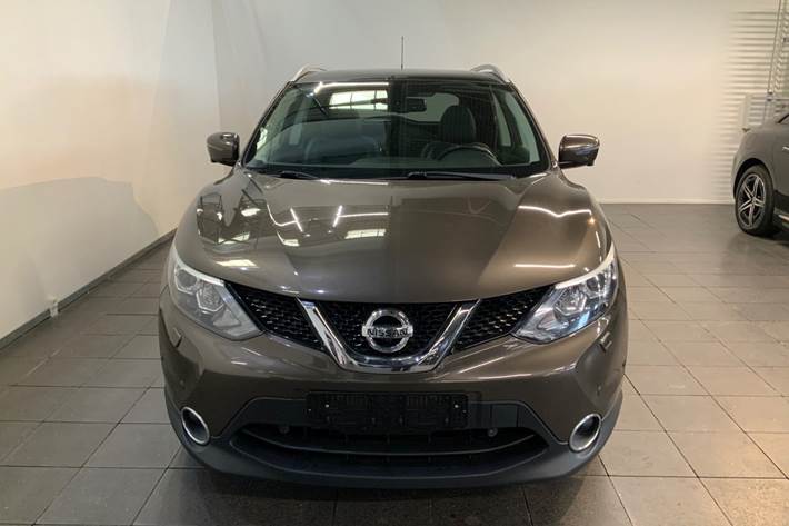 Brun Nissan Qashqai fra 2017