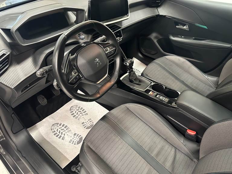 Peugeot 208 1,2 PureTech 100 Allure Sky