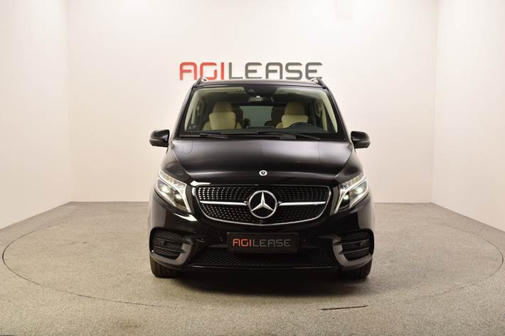 Sort Mercedes V300 d fra 2021
